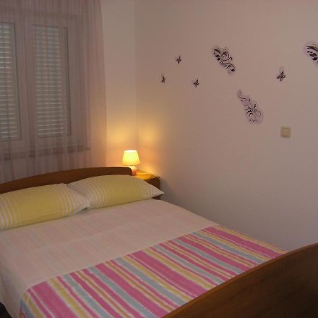 Apartments Biljana For Relaxing Holidays In Baska Eksteriør billede